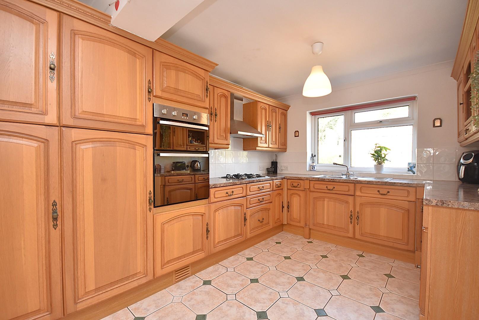 6 Rowan Close, Penarth, CF64 5BU